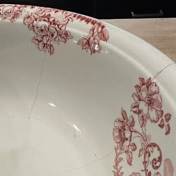 VINTAGE | Victorian-era Louis J.H.W. & Sons Hanley England Semi-Porcelain Basin - Picture 7 of 16